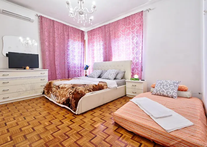 Apt Venice City
